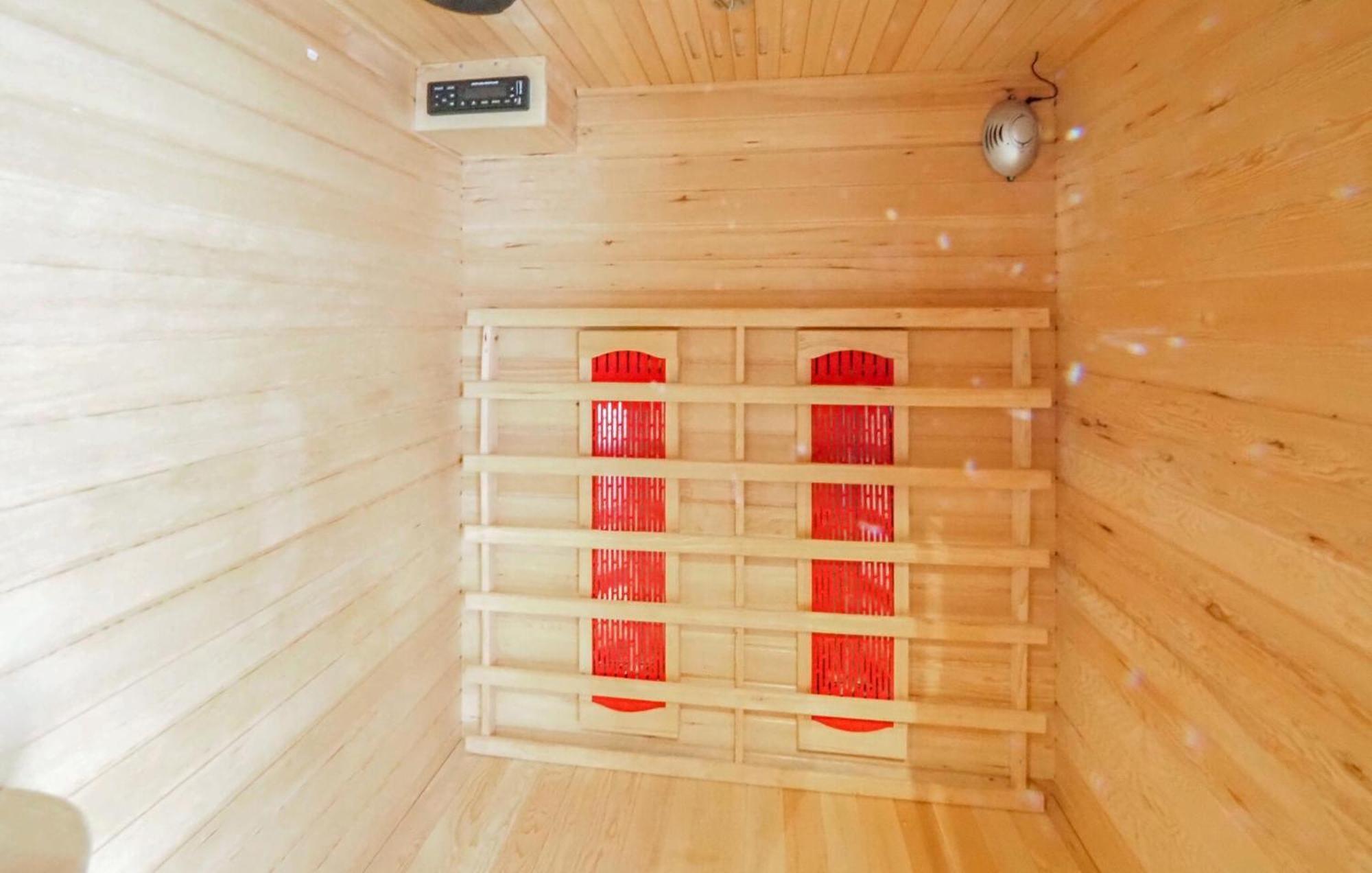 Cozy Apartment In Hinterweidenthal With Sauna Bagian luar foto