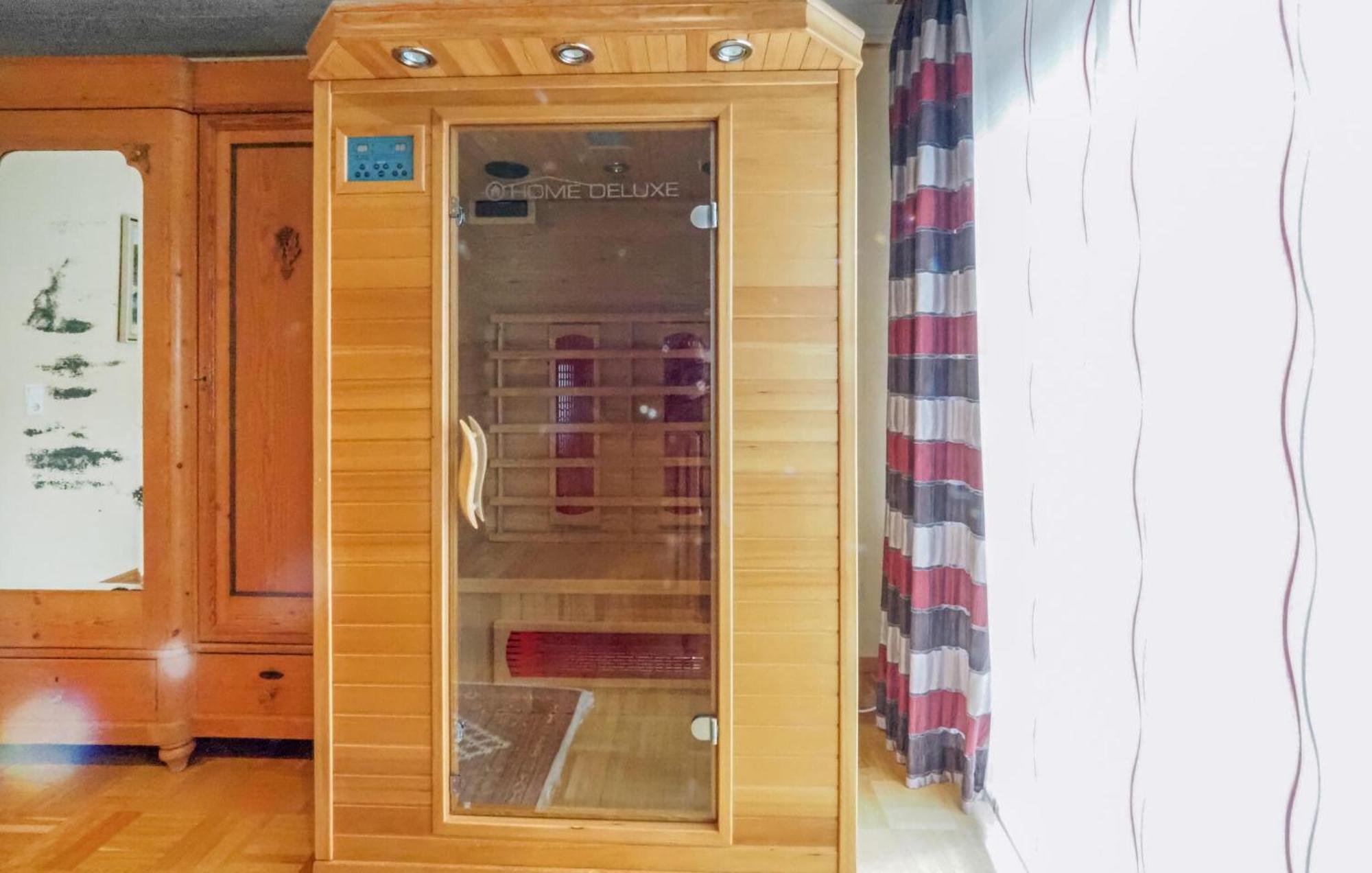 Cozy Apartment In Hinterweidenthal With Sauna Bagian luar foto