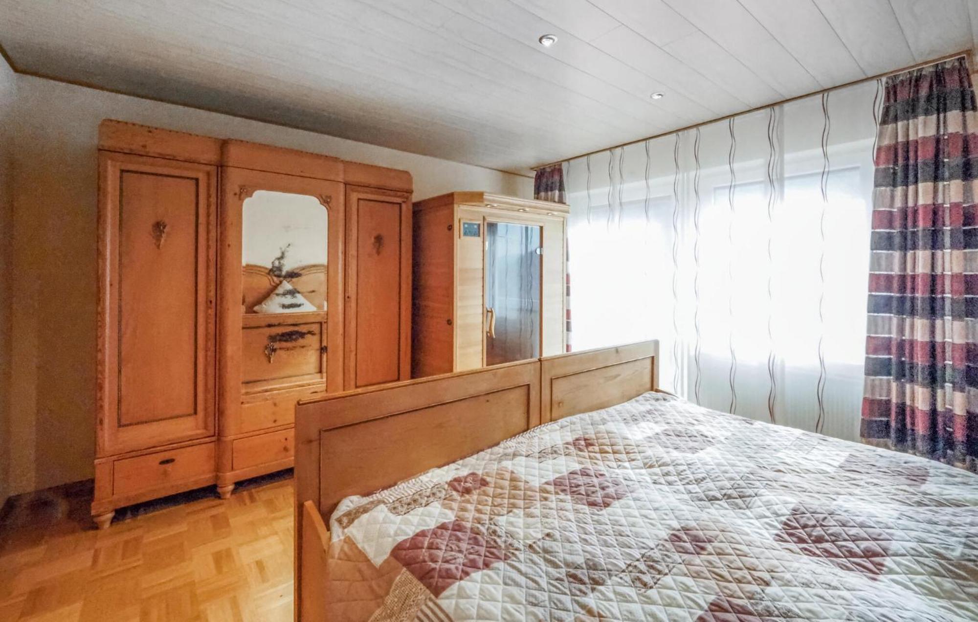 Cozy Apartment In Hinterweidenthal With Sauna Bagian luar foto
